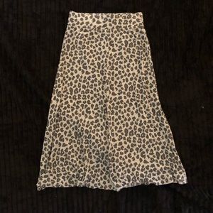 Cat & Jack Girls long size small cheetah skirt 🌸☀️
